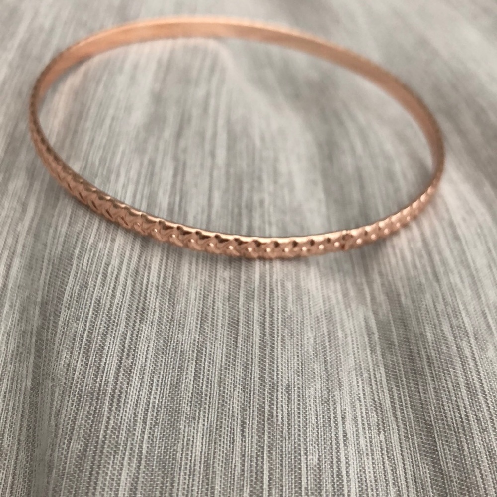 Set of 7 rose gold bangles - Picture 4 of 8